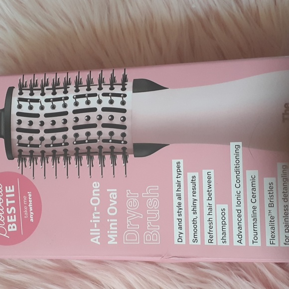 Brand New CONAIR ALL-in-ONE MINI OVAL DRYER BRUSH - Picture 2 of 4